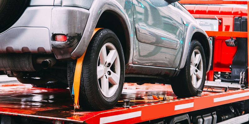 automotive_car-being-towed-wrecker-truck-spain_getty_1600x800